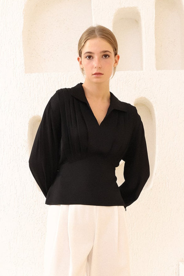 V-neck Pleated Bkack Shirt