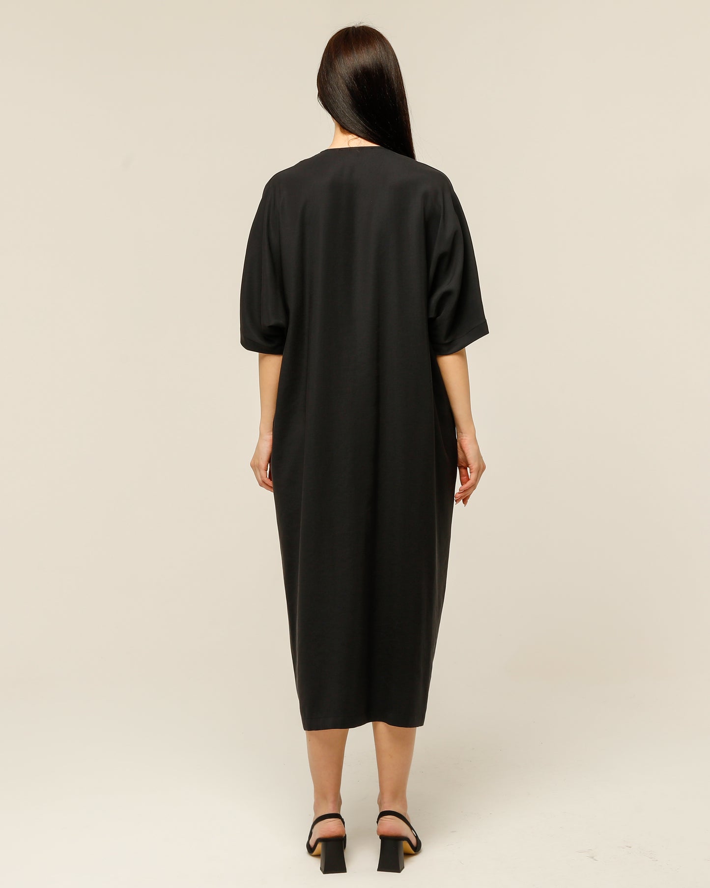Black Pocket Oversize Midi Dress